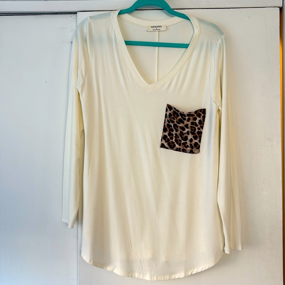 Off white tunic top. Size large.